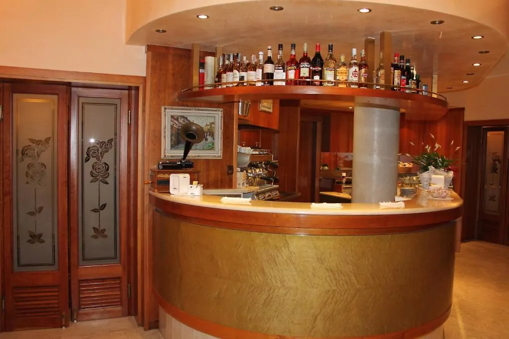 Hotel Rosa Abano Terme 3*,